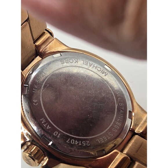 MICHAEL KORS Glitz MK-5921 Ladies' Rose Gold Tone Watch - Picture 6 of 11